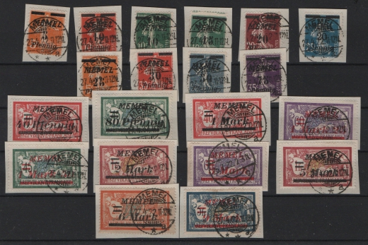 Memelgebiet, 1922, Mi.- Nrn.: 52- 71, je auf kl. Briefstücken, selten!