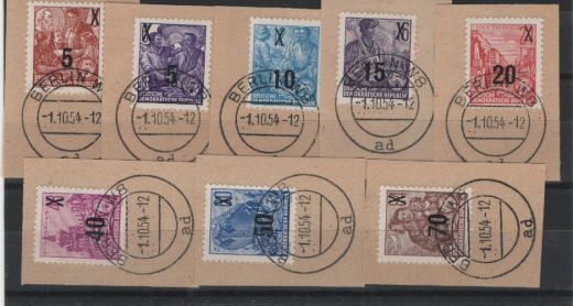 DDR, 1954, Mi.- Nrn.: 435- 42, je auf kl. Briefstück mit Erstagsstempel! Luxusstücke! Sehr selten!