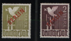 Berlin, 1949, Mi.- Nrn.: 33- 34, 1 + 2 MK. Rot- Aufdruck, **, je tiefstgeprüft Schlegel BPP! Luxusstücke!